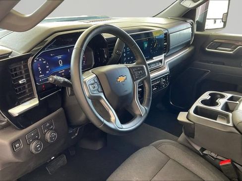 Used 2025 Chevrolet Silverado 3500 LT w/ Convenience Package AWD/4WD image 12