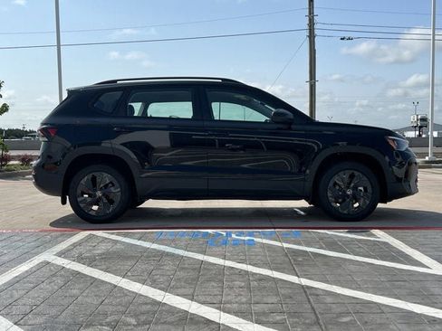 New 2025 Volkswagen Taos S image 7