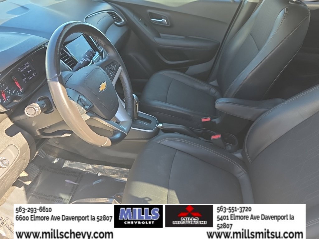 Used 2020 Chevrolet Trax LT w/ LT Convenience Package FWD image 13