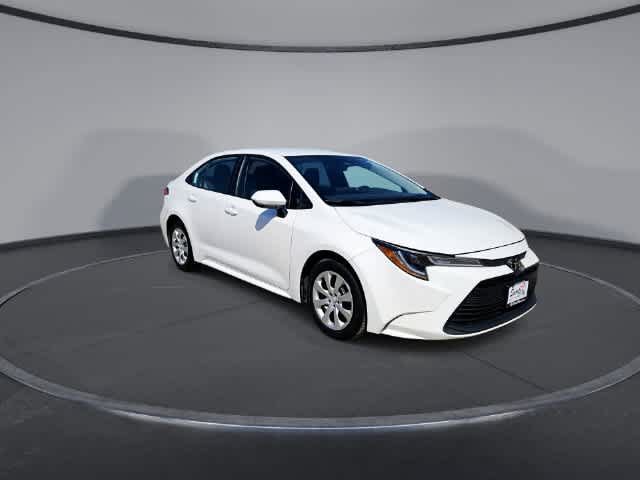 Used 2024 Toyota Corolla LE FWD image 2