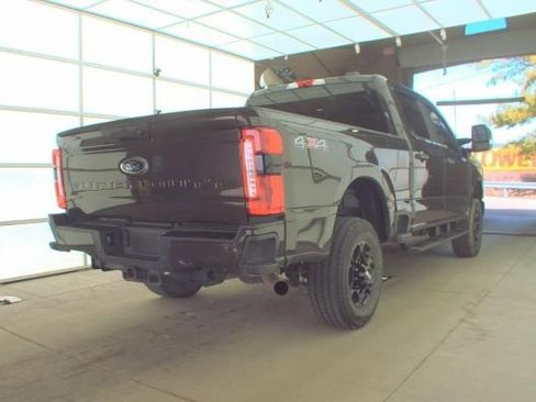 Used 2024 Ford F250 XL w/ STX Appearance Package AWD/4WD image 3