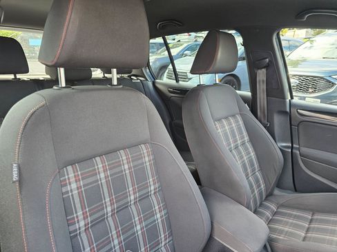 Used 2012 Volkswagen GTI 4-Door FWD image 11