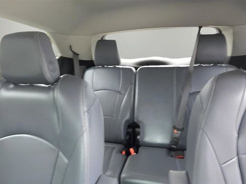 Used 2018 Buick Enclave Essence AWD/4WD image 24