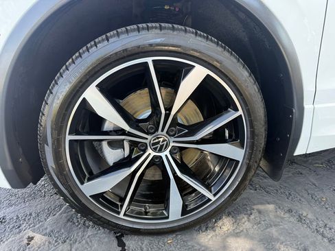 Used 2024 Volkswagen Tiguan SEL R-Line AWD/4WD image 73
