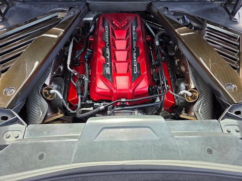 Used 2023 Chevrolet Corvette Stingray Preferred Cpe w/ Engine Appearance Package RWD image 17