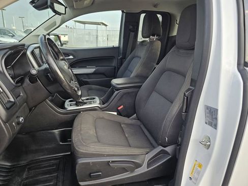 Used 2022 Chevrolet Colorado LT w/ Fleet Safety Package image 10