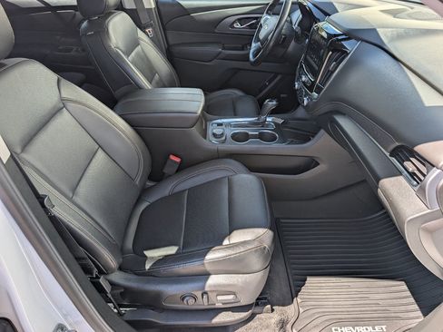 Used 2019 Chevrolet Traverse Premier AWD/4WD image 11