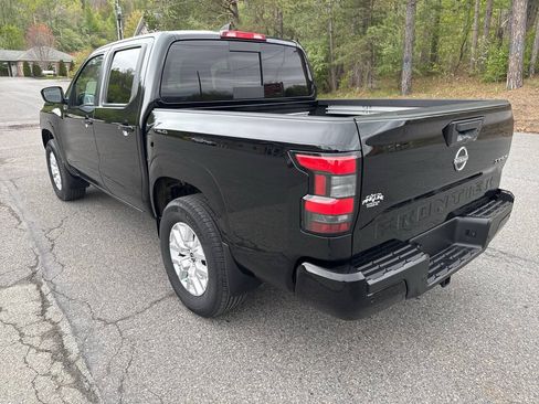 Used 2024 Nissan Frontier SV w/ SV Convenience Package AWD/4WD image 12