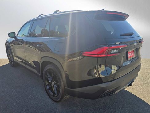 Used 2024 Toyota Grand Highlander Limited image 5