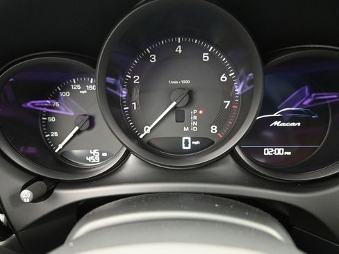 New 2025 Porsche Macan image 27