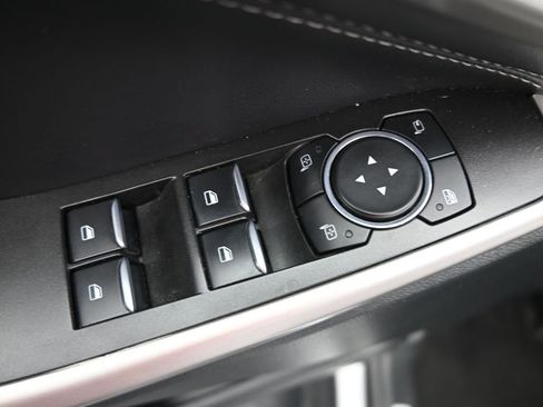 Used 2023 Ford Explorer Limited image 23