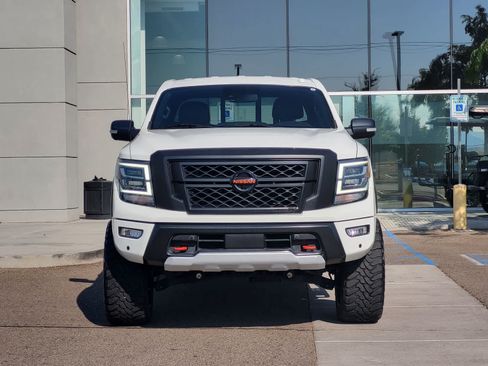 Used 2021 Nissan Titan PRO-4X w/ Pro-4x Convenience Package AWD/4WD image 2