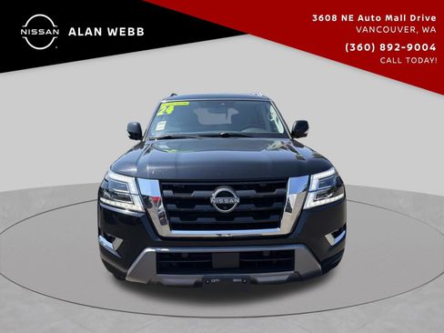 Used 2024 Nissan Armada SL w/ Captain's Chairs Package AWD/4WD image 8
