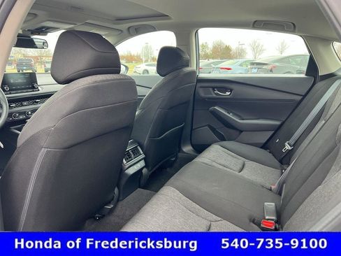 Used 2025 Honda Accord SE image 27
