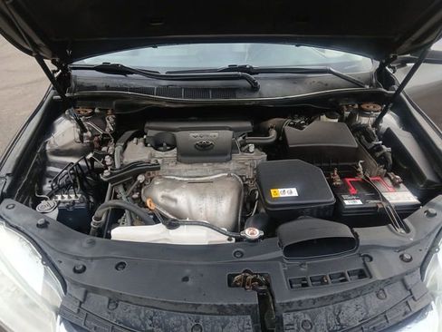 Used 2017 Toyota Camry LE image 24