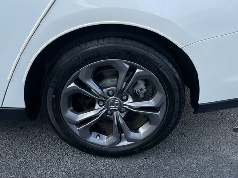 Used 2023 Honda Accord EX image 41