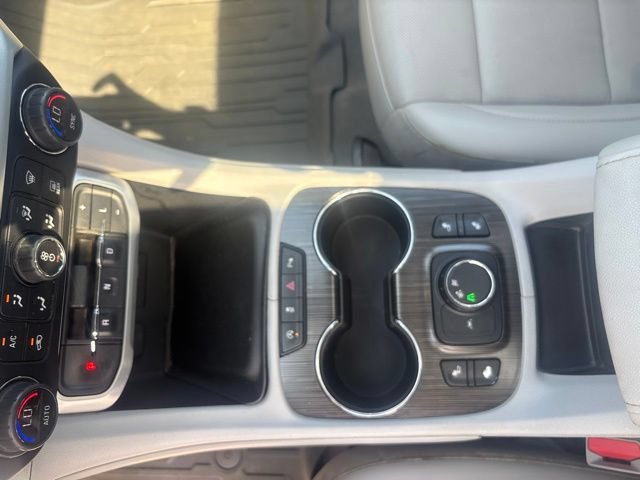 Used 2021 GMC Acadia SLT w/ LPO, Floor Liner Package FWD image 38