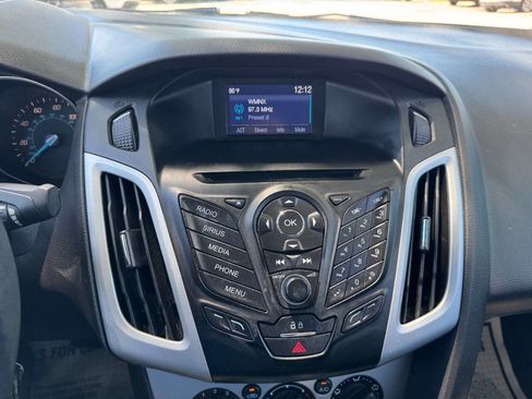 Used 2014 Ford Focus SE w/ Equipment Group 201A FWD image 21