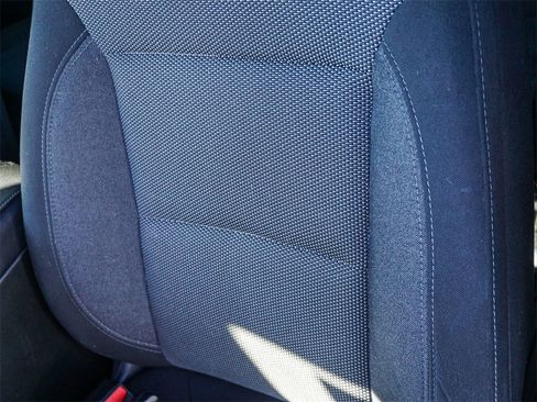 Used 2023 Chevrolet Traverse LT image 20