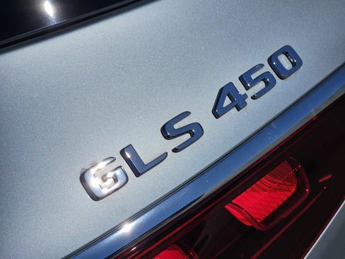 Certified 2025 Mercedes-Benz GLS 450 4MATIC image 13