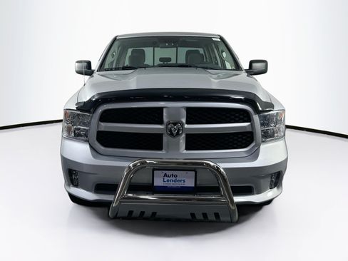 Used 2017 RAM 1500 Express w/ Express Value Package AWD/4WD image 2