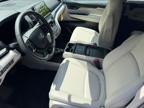 New 2026 Honda Odyssey EX-L image 9