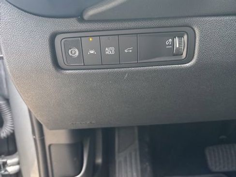 New 2026 Chevrolet Equinox EV LT image 18