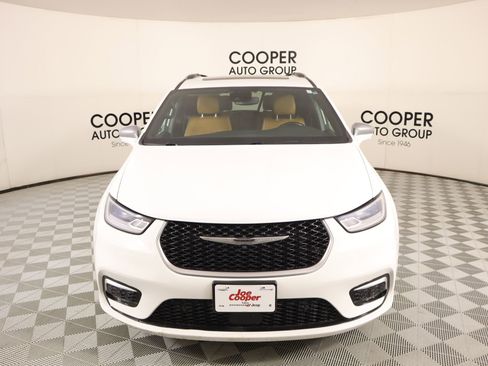 Used 2021 Chrysler Pacifica Pinnacle image 10