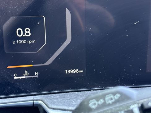 Used 2025 Kia Sorento SX AWD/4WD image 5