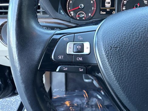 Certified 2020 Volkswagen Passat 2.0T SEL image 30