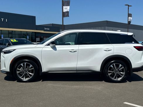 Certified 2026 INFINITI QX60 Pure w/ Family Package AWD/4WD image 7