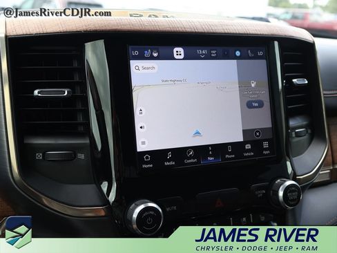 Used 2022 RAM 1500 Limited w/ Body Color Bumper Group AWD/4WD image 34