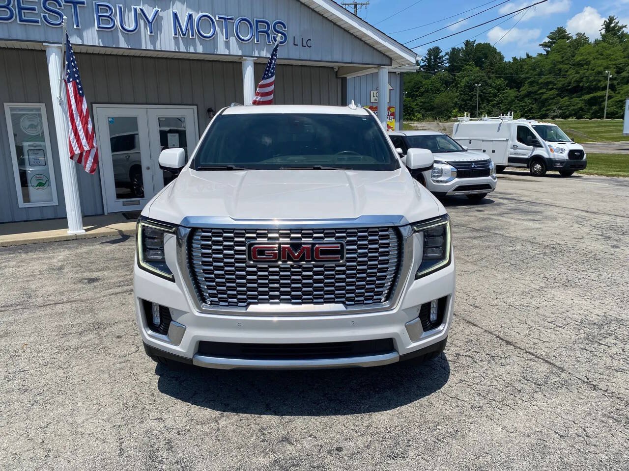 Used 2021 GMC Yukon Denali AWD/4WD image 8