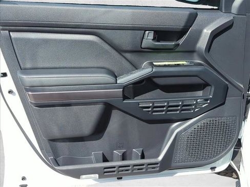 New 2025 Toyota 4Runner SR5 image 10