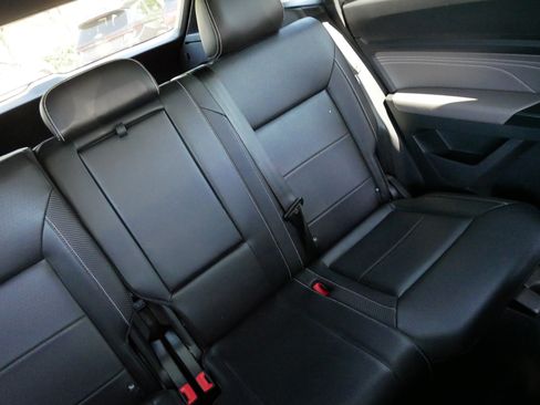 Used 2021 Volkswagen Atlas Cross Sport SE w/ Panoramic Sunroof Package AWD/4WD image 14
