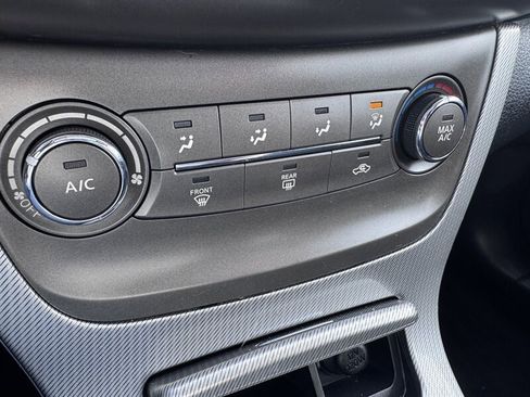 Used 2014 Nissan Sentra SR w/ Premium Package image 20