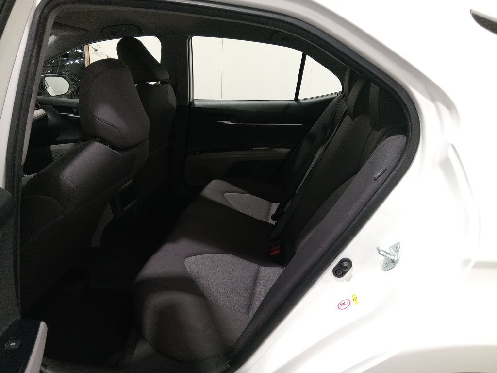 Used 2019 Toyota Camry LE FWD image 13