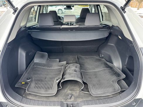 Used 2022 Toyota RAV4 XLE w/ Convenience Package image 16