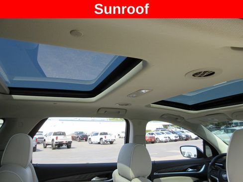 Used 2024 Buick Enclave Avenir w/ Avenir Technology Package AWD/4WD image 15