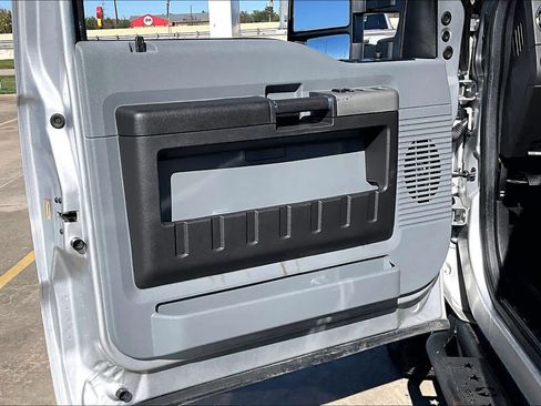 Used 2015 Ford F250 XLT w/ XLT Interior Package image 20