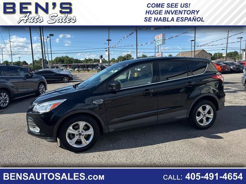 Used 2015 Ford Escape SE FWD image 1