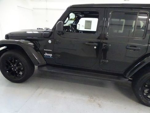 Certified 2023 Jeep Wrangler Unlimited Sahara w/ Cold Weather Group AWD/4WD image 19