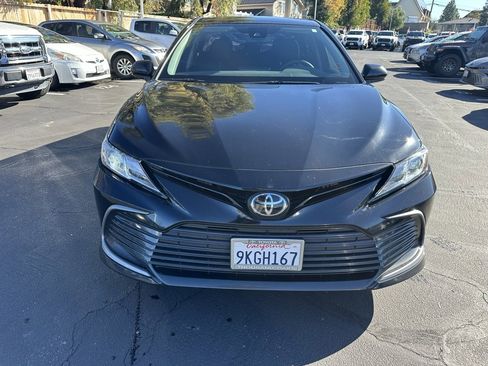 Used 2024 Toyota Camry LE image 5