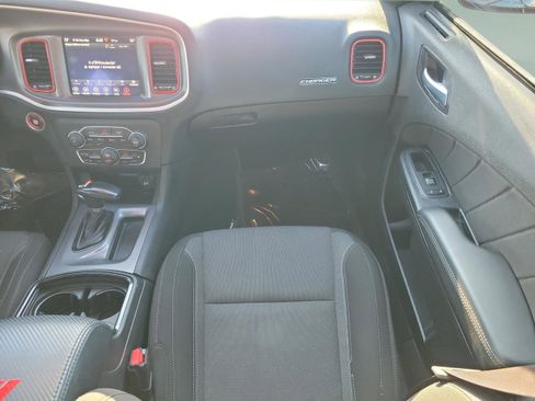 Used 2022 Dodge Charger SXT w/ Blacktop Package image 15