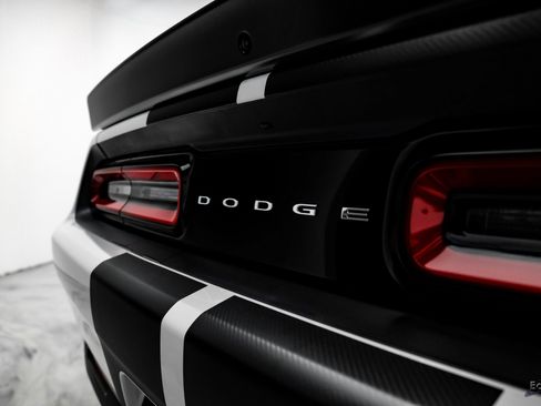 Used 2023 Dodge Challenger SRT Hellcat w/ Driver Convenience Group image 33