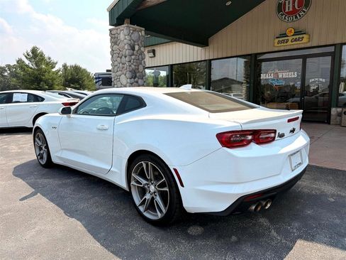 Used 2021 Chevrolet Camaro LT w/ Technology Package image 4