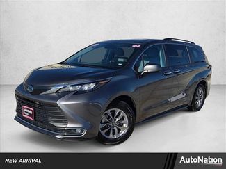 Used 2024 Toyota Sienna XLE video 1