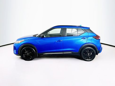 Used 2023 Nissan Kicks SR w/ SR Premium Package image 4