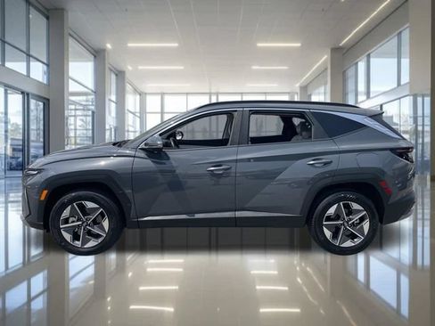 Certified 2025 Hyundai Tucson SEL AWD/4WD image 11