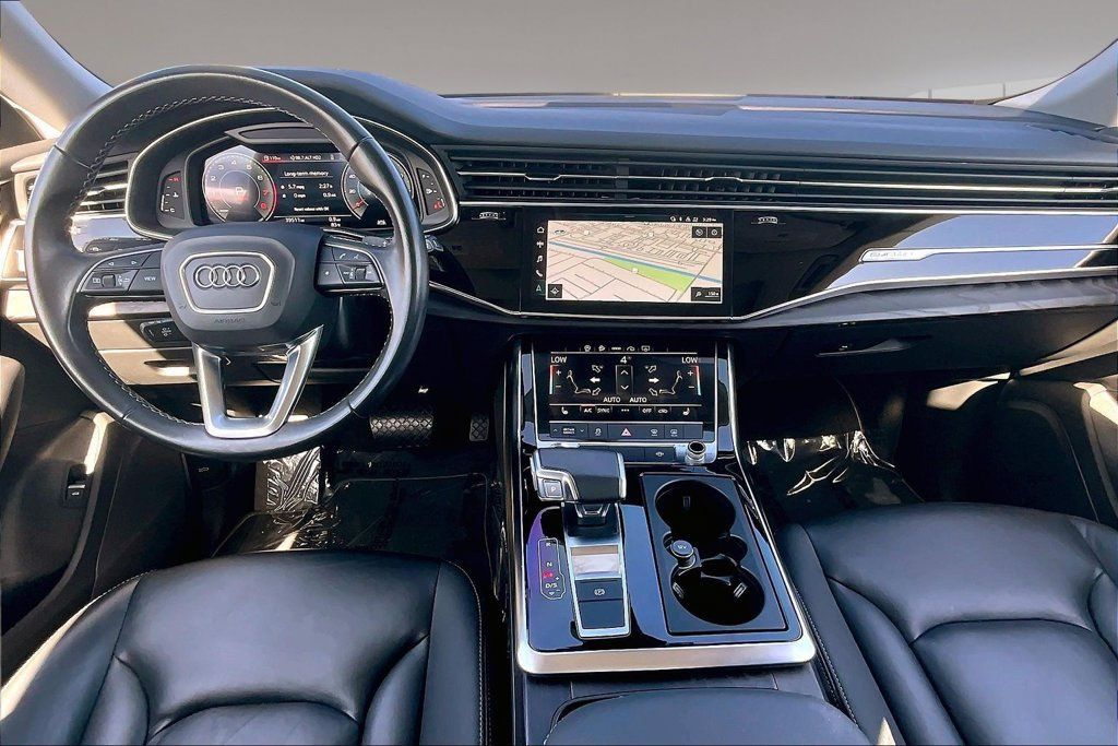 Used 2022 Audi Q8 Premium AWD/4WD image 7